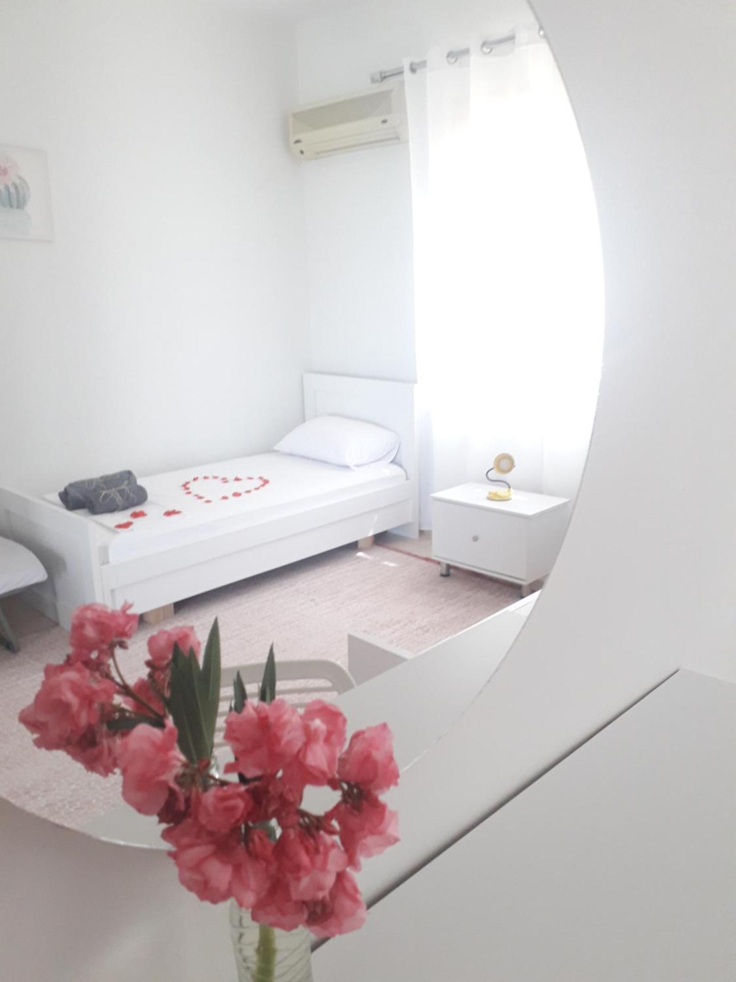 Villa Kuci, Drobonik 베라트 외부 사진